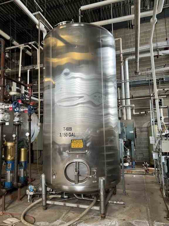 3000 Gal Cherry-Burrell Stainless Steel Tank
