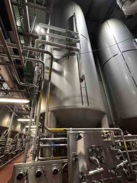 Mueller 16600 Gal Stainless Steel Tank