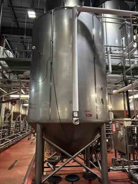 4340-gal-paul-mueller-stainless-steel-tank