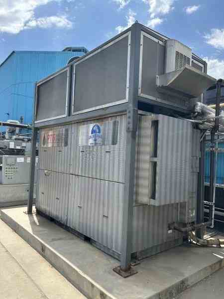 190 KW Capstone 200R-FG4-BE00 Gas Turbine Generator