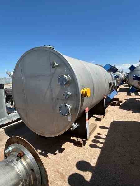 3200 Gal Equipromex 304 Stainless Steel Pressure Vessel