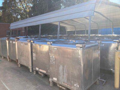 350 Gal Stainless Steel Clawson Tank Tote