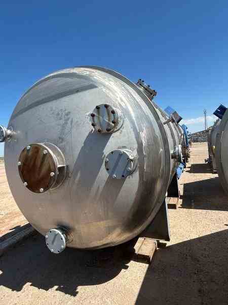 4500 Gal Equipromex 304L Stainless Steel Pressure Vessel