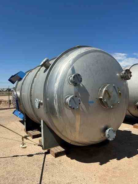 4500 Gal Equipromex 304L Stainless Steel Pressure Vessel