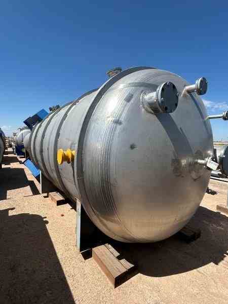 4800 Gal Equipromex 304 Stainless Steel Pressure Vessel