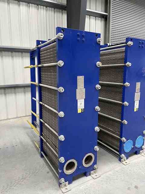 495 Sq Ft Kelvion GmbH Stainless Steel Plate Heat Exchanger