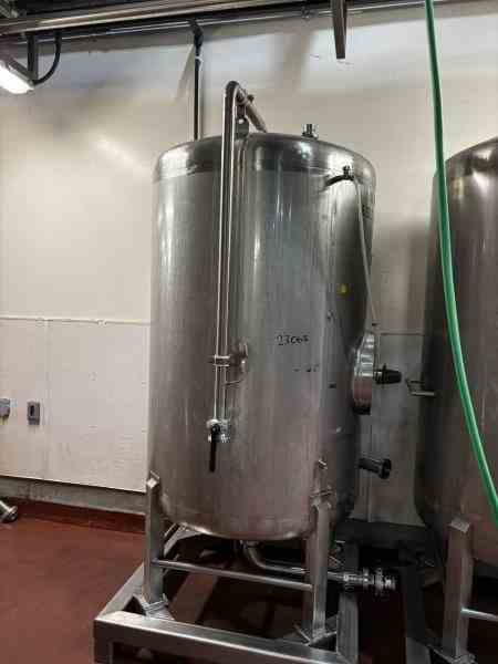 500-gal-dme-stainless-steel-tank