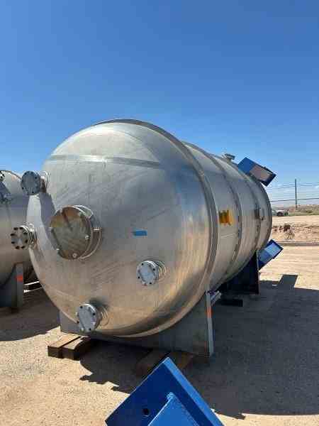 5700 Gal Equipromex 304L Stainless Steel Pressure Vessel