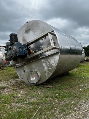 7500 Gal Stainless Steel Mix Tank