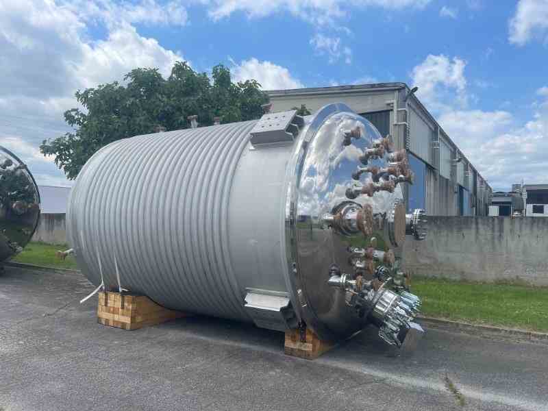 Unused 9100 Gal Stainless Steel Reactor
